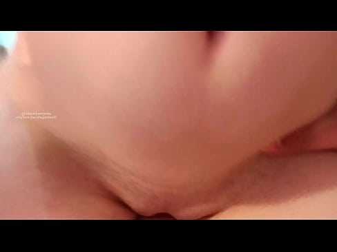 ❤️ Durmindo no cuarto da miña irmá e así espertei Vídeo porno en nós ❤